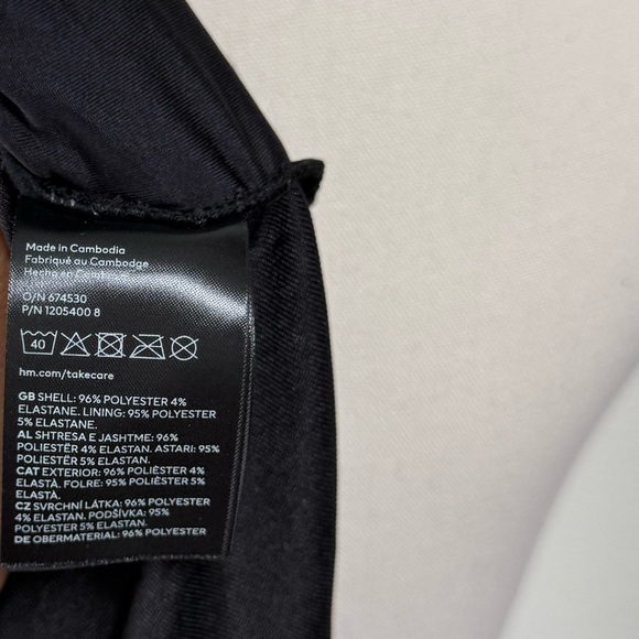 NWOT H&M Metallic Silver V Neck Long Sleeve Bodysuit Women’s Size Small - Picture 14 of 14